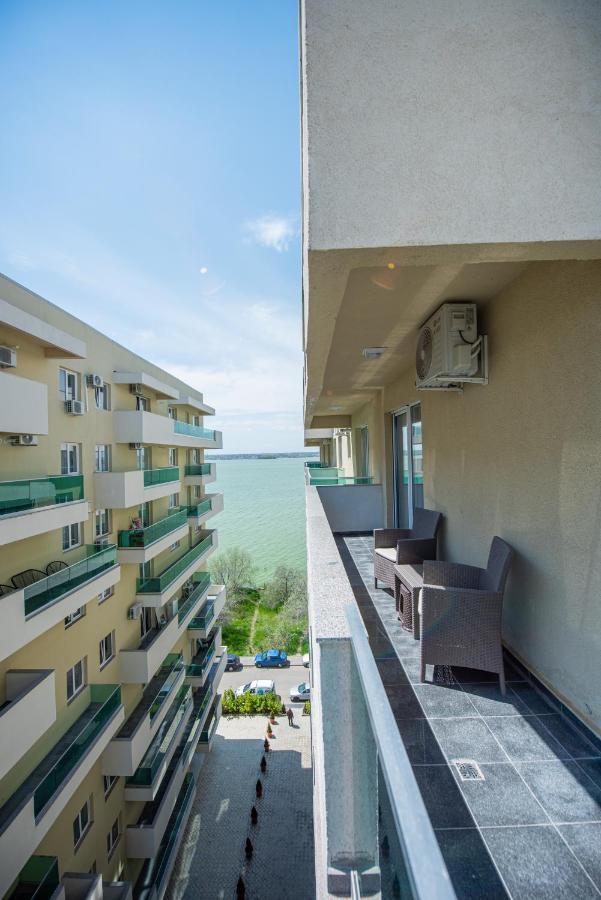 Moonlight Sky Mamaia Apartment Extérieur photo