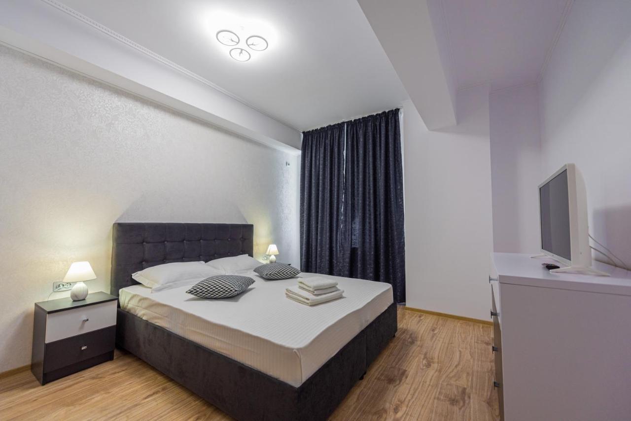 Moonlight Sky Mamaia Apartment Extérieur photo