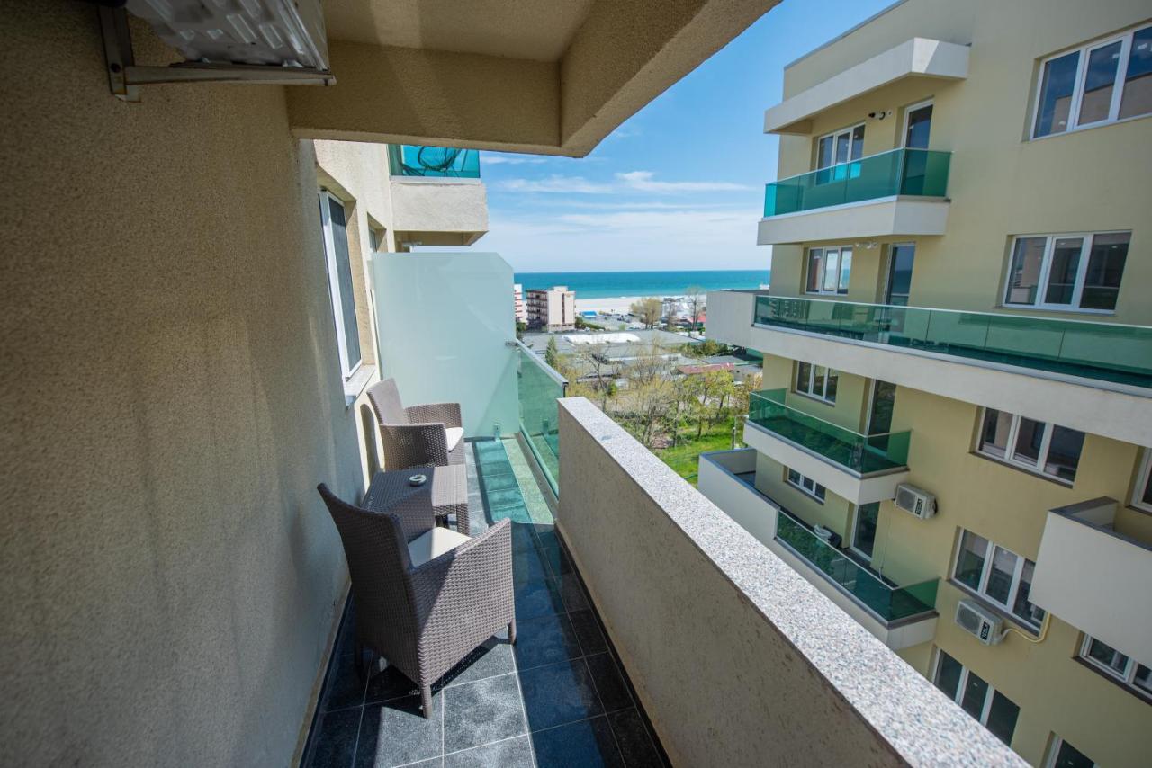 Moonlight Sky Mamaia Apartment Extérieur photo