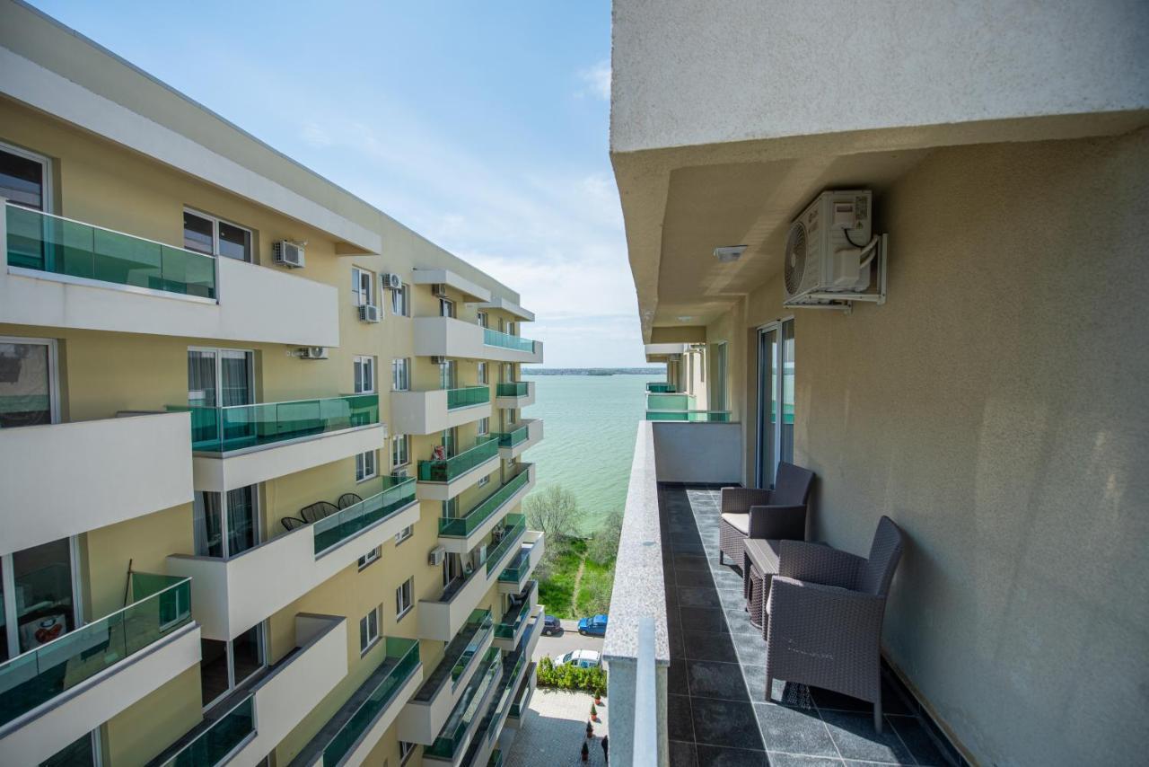 Moonlight Sky Mamaia Apartment Extérieur photo