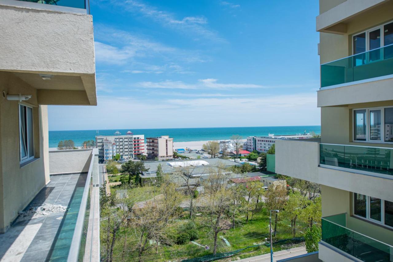 Moonlight Sky Mamaia Apartment Extérieur photo