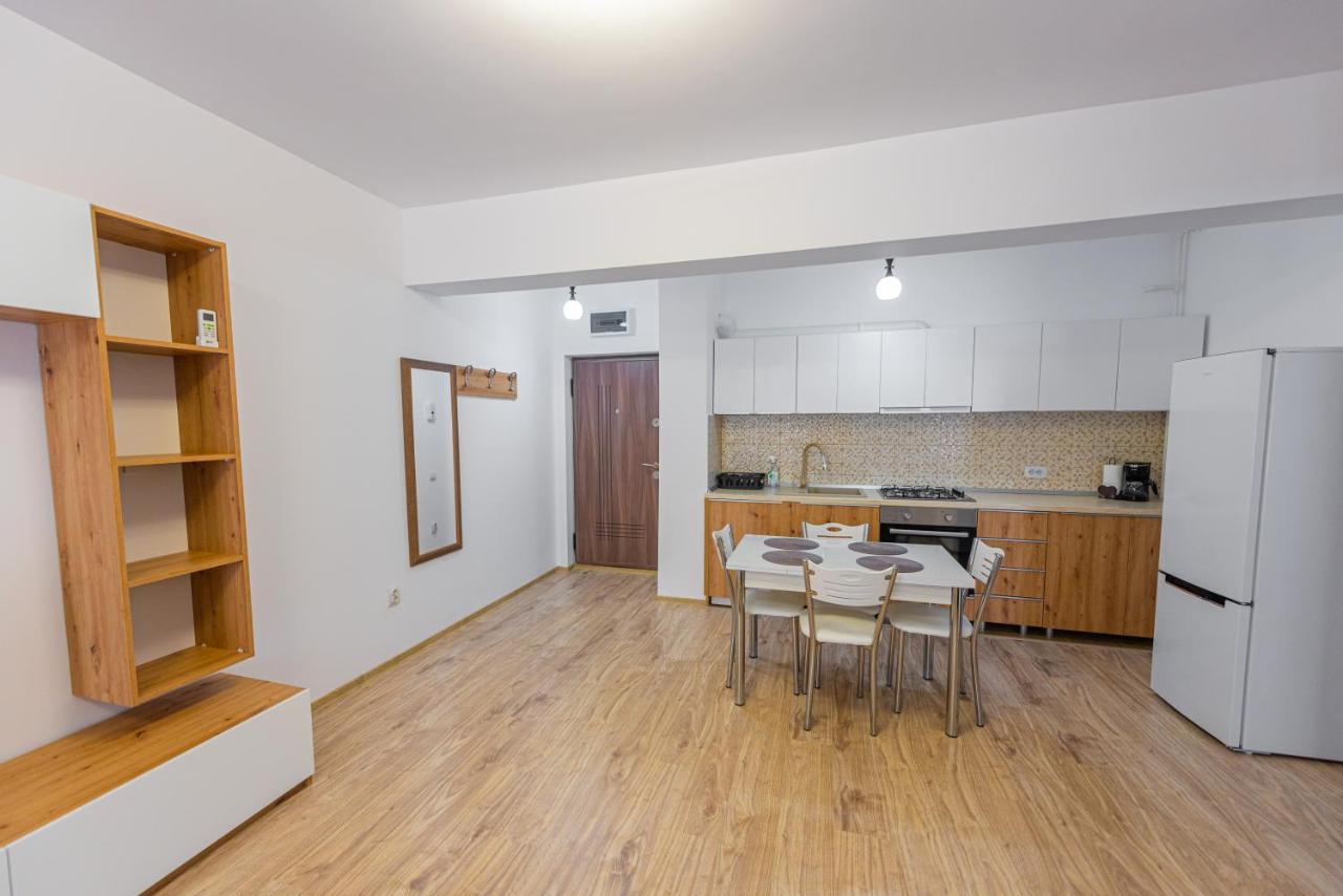 Moonlight Sky Mamaia Apartment Extérieur photo